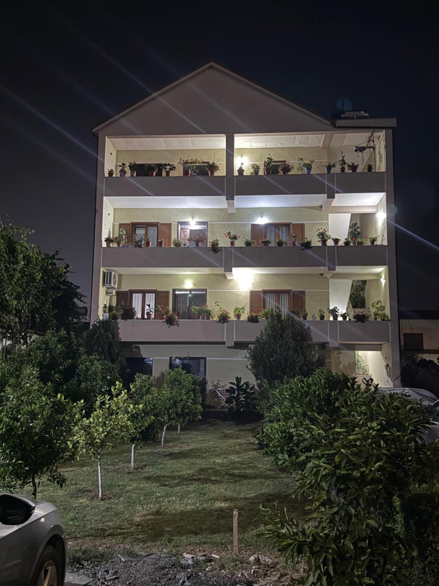 Guest house Spacious Triple With Balcony